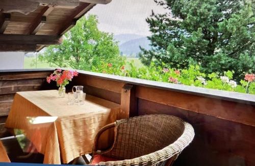 Oberndorf bei Kitzbuhel Apartamento | Appartement Foidl mit Kaiser & Hornblick