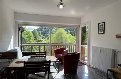 Villard-de-Lans Apartamento | Appartement fonctionnel à Villard-de-Lans, balcon, parking gratuit - FR-1-548-40