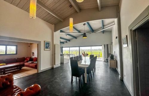 Saint-Pierre-du-Mont Apartamento | Appartement spacieux à Saint-Pierre-du-Mont 200 m² avec jardin