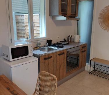 Cannes-et-Clairan Apartamento | appartement indépendant f2 avec terrasse et jardin