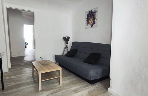 Saint-Ambroix Apartamento | Appartement Le République Idéalement Situé