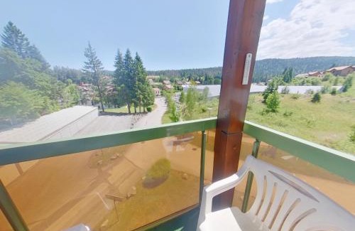 Premanon Apartamento | Appartement lumineux pour 6 pers au centre de Prémanon - FR-1-834-13