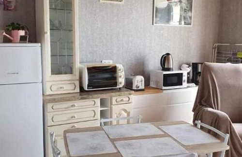 Tonnay-Charente Apartamento | Appartement Mitoyen, Commerces à Proximité, à 5 km Cure Thermale de Rochefort