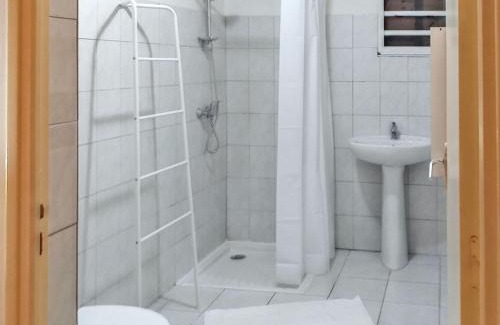 Sainte-Anne Apartamento | Appartement moderne à Sainte-Anne - Piscine & Jardin - 80 m²