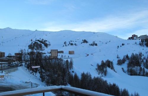 Plagne Centre Apartamento | Appartement moderne à Plagne Centre avec balcon, 2 chambres et Wifi - FR-1-351-93