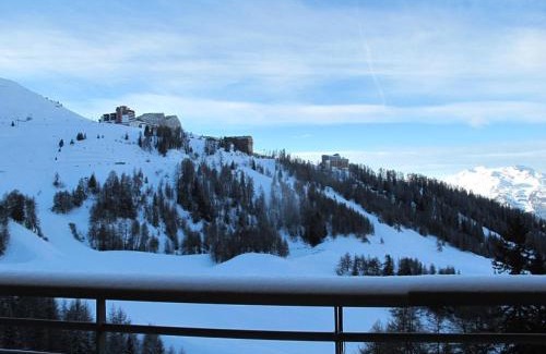 Plagne Centre Apartamento | Appartement moderne à Plagne Centre avec balcon, 2 chambres et Wifi - FR-1-351-93