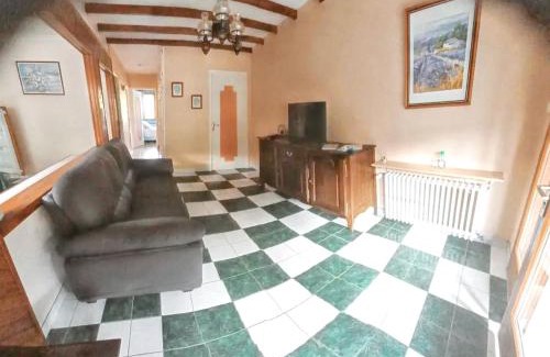 Cornimont Apartamento | Appartement moderne avec terrasse à Cornimont - 65 m² - BBQ.