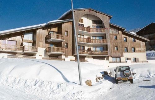 Crest-Voland Apartamento | Appartement pour 4 personnes à Crest-Voland, proche des pistes et commerces, avec parking et balcon exposé sud - FR-1-733-35