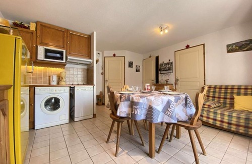 Praz-sur-Arly Apartamento | Appartement Praz-sur-Arly, 3 pièces, 5 personnes - FR-1-603-23