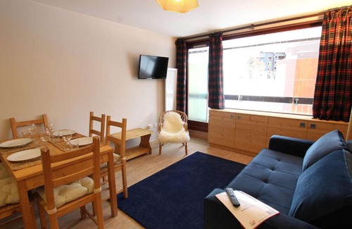 Montgenevre Apartamento | Appartement rénové 6 pers. avec balcon et parking privé à Montgenèvre - FR-1-330D-115