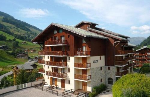 Areches Apartamento | Appartement rénové en 2022 pour 3 personnes - Centre village - Piscine l'été - Classé 2 étoiles - FR-1-342-140