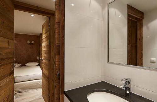 Val-d'Isere Apartamento | Appartement rénové lumineux, ski aux pieds, parking & wifi - Val-d'Isère - FR-1-518-97