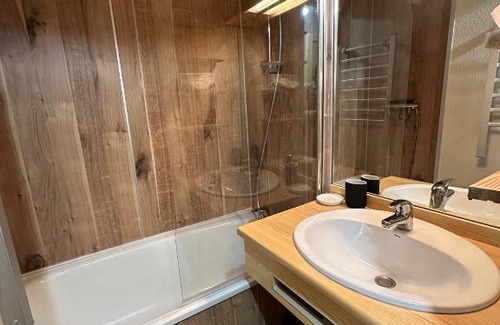 Areches Apartamento | Appartement rénové plein centre, 4 personnes, 1 chambre, 1 coin montagne - VLI37