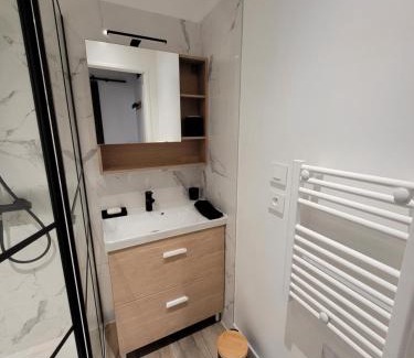 Jouvence Apartamento | Appartement rénové près république