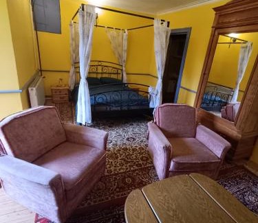 Montegut Cama Y Desayuno | Appartement Rustique dans le Château Montégut