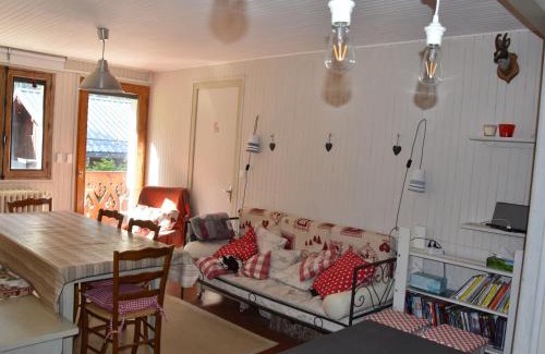 Pralognan-la-Vanoise Apartamento | Appartement spacieux 4 pièces, proche commerces et téléphérique, idéal familles, Pralognan-la-Vanoise - FR-1-464-156
