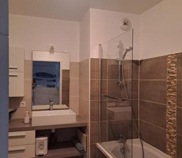 Villeneuve-Loubet Apartamento | Appartement spacieux