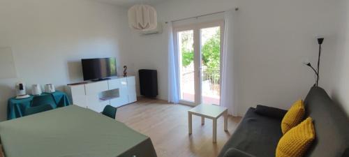 Montauroux Apartamento | Appartement spacieux dans Villa Prasada près du lac et du village, avec belle vue