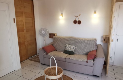 Golfe Juan Apartamento | Appartement T2 Classé 3 Central, à 5 mn du Port, des Plages. Chiens Acceptés