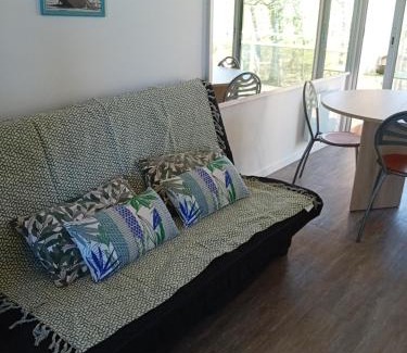 Buzet-sur-Tarn Apartamento | Appartement T2 face au golf