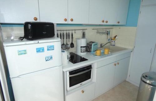 Notre-Dame-de-Monts Apartamento | Appartement T2 à Notre-Dame-de-Monts, balcon, parking, accès plage - FR-1-540-191