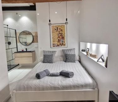 Quartier du Panier Apartamento | Appartement T2 Panier Vieux Port rénové