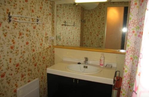 Enchastrayes Apartamento | Appartement T3 avec Balcon, 6 Couchages, Parking - FR-1-804-16