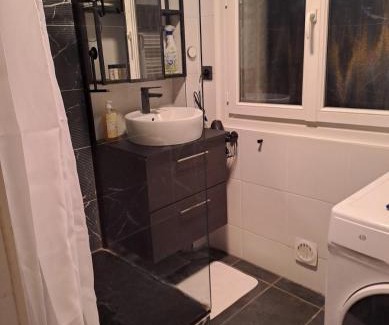 Dijon Apartamento | Appartement T4 Dijon proche Tram et bus 4ème étage