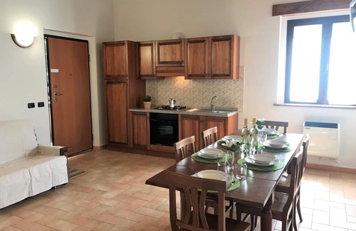 Apecchio Apartamento | Appartment- Camelia - Dos Habitaciones Piso, Capacidad 5