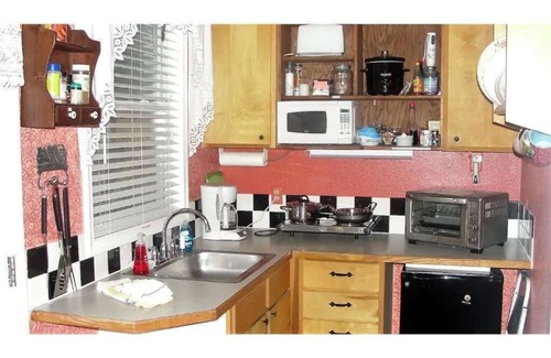 Eureka Springs Cabaña | Apple Blossom Cottage