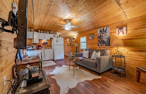 Orrtanna Cabaña | *** Lo mejor de Gettysburg Romantic 5 Star Cottage! ** Agregado de bañera de hidromasaje **
