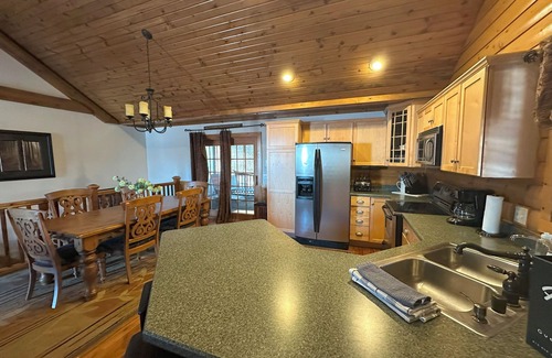 Apple River Casa | Apple Canyon Lake, sala de juegos, jacuzzi