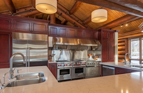 Hailey Casa | Après Lodge - The Ultimate Gathering Place for Family & Friends