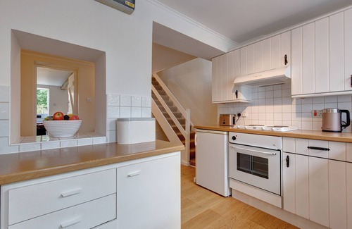 East Rudham Cabaña | April Cottage - a self catering cottage that sleeps 4 guests in 2 bedrooms