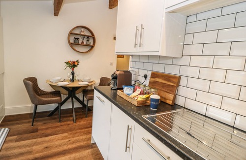 Sutton-in-Craven Cabaña | April Cottage