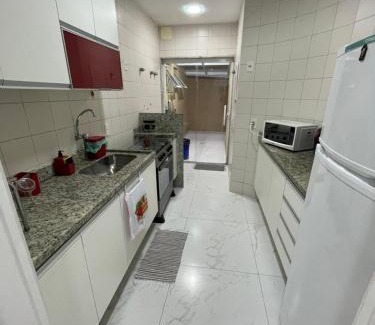 Braga Apartamento | Apt 5 Minutos Praia do Forte - Sinai Prime - Ar Condicionado