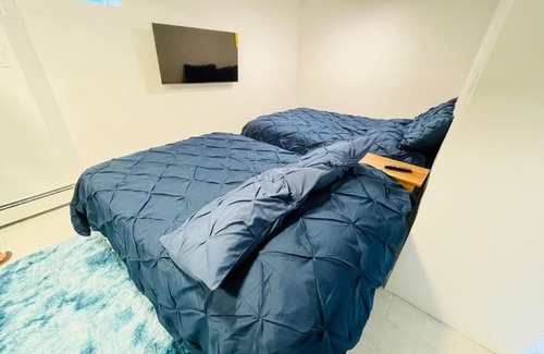 Queens Apartamento | Apt A - NEW Basement Studio Close to JFK/LGA/UBS
