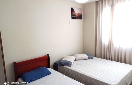 Praia do Morro Apartamento | Apt Matheus Almeida - Anfitriões Gildo e Renata Localização privilegiada, conforto e seu amplo espaço são os seus diferenciais