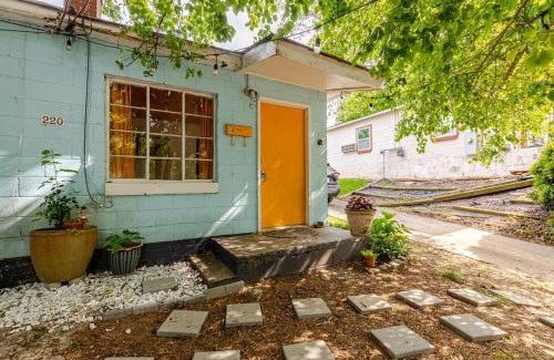 Summerhill Apartamento | Apt on flower farm, Convenient & pet friendly