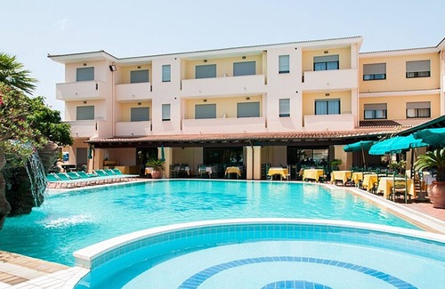 Orosei Apartamento | Apt. Rosaria 1A shared Swimming Pool