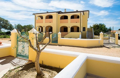 Orosei Apartamento | Apt. Rosaria 1A shared Swimming Pool