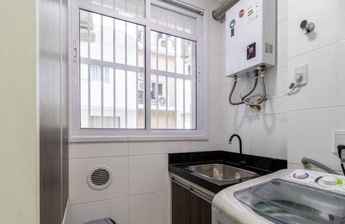 Quatro Ilhas Apartamento | Apt Sea View w/BBQ in Bombinhas Arn0104