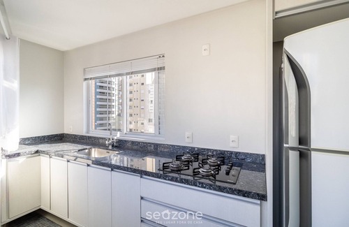 Centro Apartamento | Apt w Parking Near Beach nd Restaurants BC Yvd1301