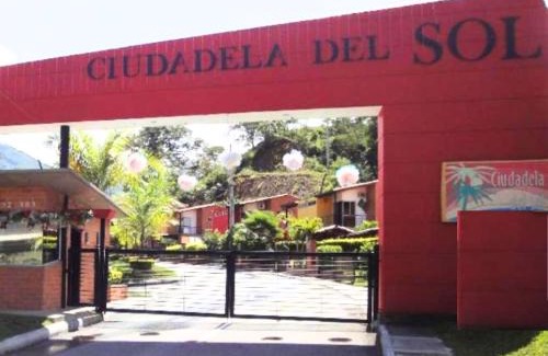 San Jeronimo Apartamento | "Apto 2 Habit, 4 piscinas, Dcto GENIUS, Check in-out extendidos, a 1 cuadra del parque -Ciudadela del Sol-"