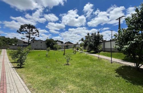 Campo Largo Apartamento | Apto 2 quartos, prox Hospitais e shopping Outlet Campo Largo BR, possui lava e seca