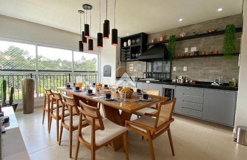 Vila Inglesa Apartamento | Apto alto padrão e conforto a 800m do Centrinho do Capivari - Campos do Jordão