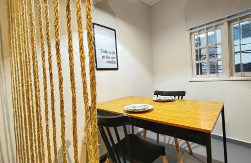 Macae Apartamento | APTO charmoso com Suíte, Cozinha completa, Wifi, Smart TV, Ar condicionado