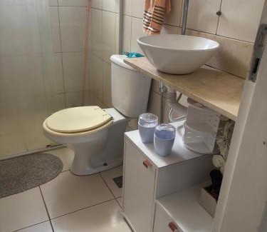 Coqueiro Apartamento | Apto dois quartos Px de tudo ideal pra cop