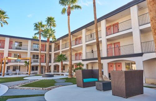 Desert Hot Springs Hotel | Aqua Soleil Hotel and Mineral Water Spa