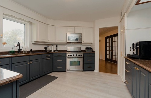 Bayfield Cabaña | Aqua Vista Cottage - 10-acre retreat with 1,000 feet of private beachfront